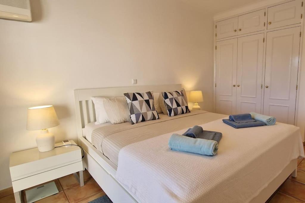 Jasmine Apartment Next To Meia Praia Beach Lagos Buitenkant foto