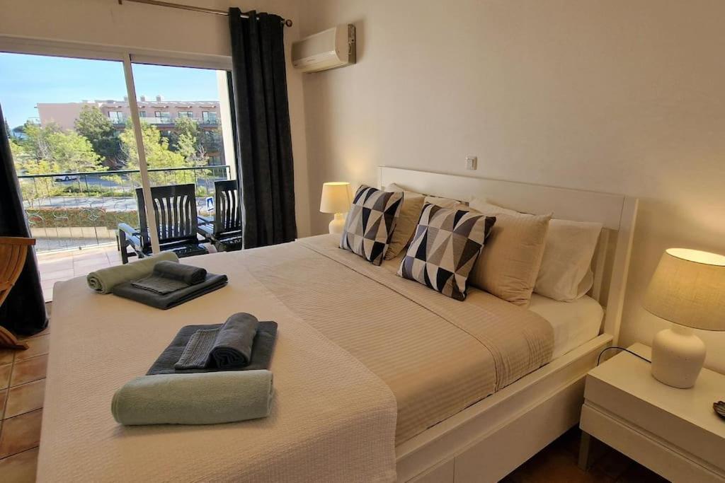 Jasmine Apartment Next To Meia Praia Beach Lagos Buitenkant foto